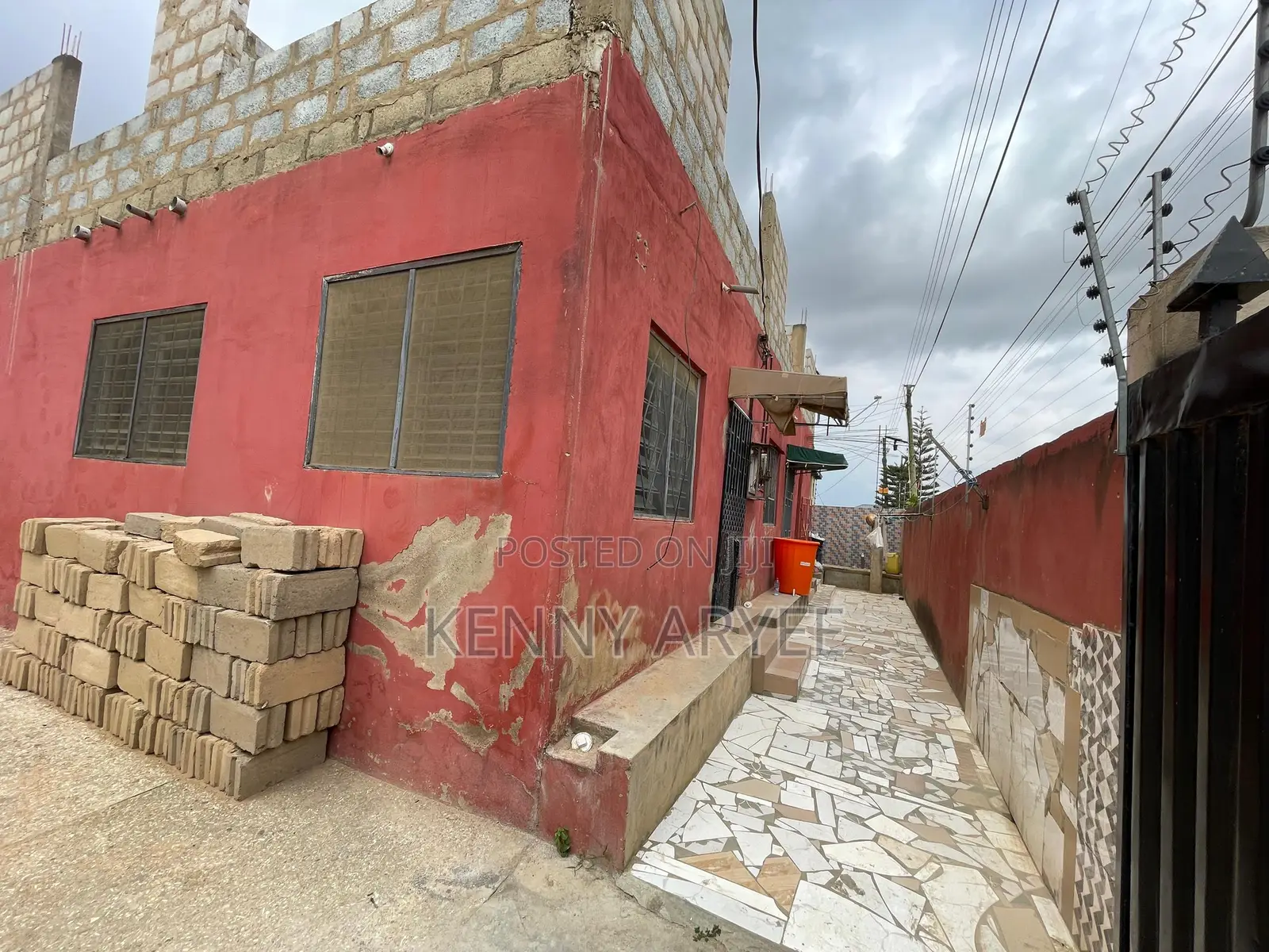 1bdrm Room & Parlour in Ngleshie Amanfro for rent