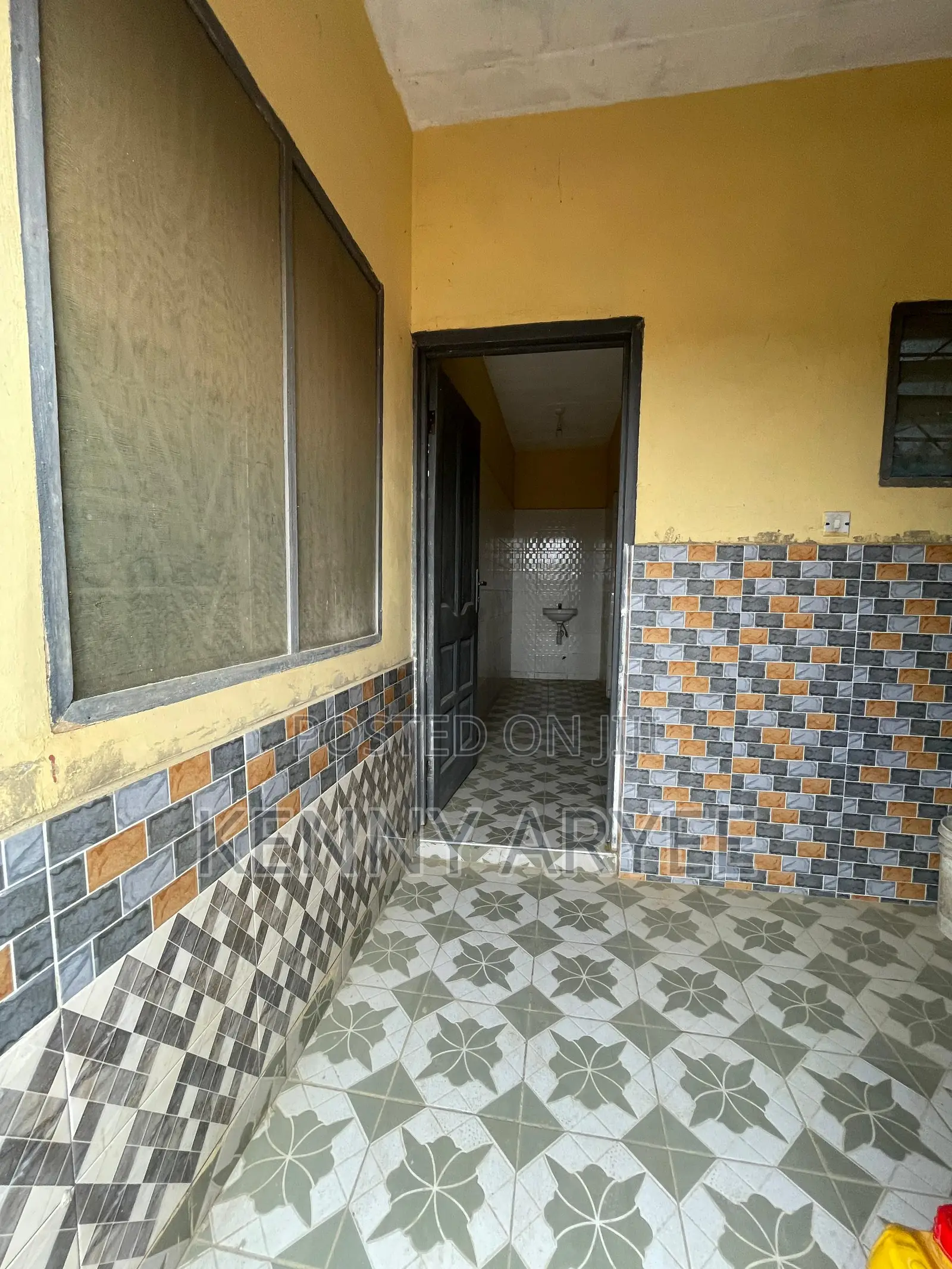 1bdrm Room & Parlour in Ngleshie Amanfro for rent