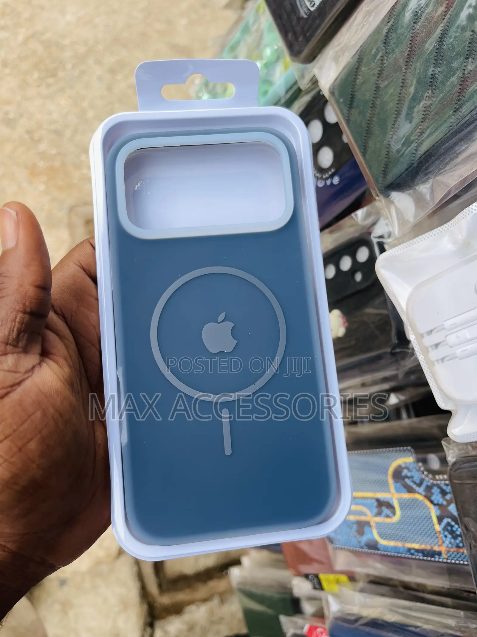 17 Pro Max Magsafe Magnetic Silicone (Midnight Blue)