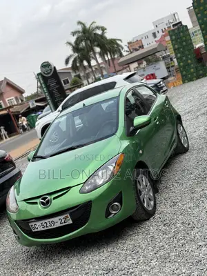 Mazda 2 1.5 Individual 2010 Green