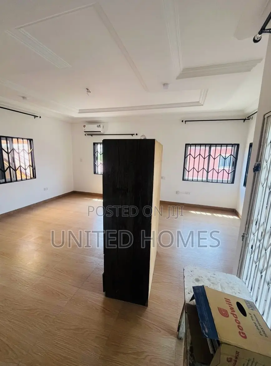 6bdrm House in Airport Residential Area for rent