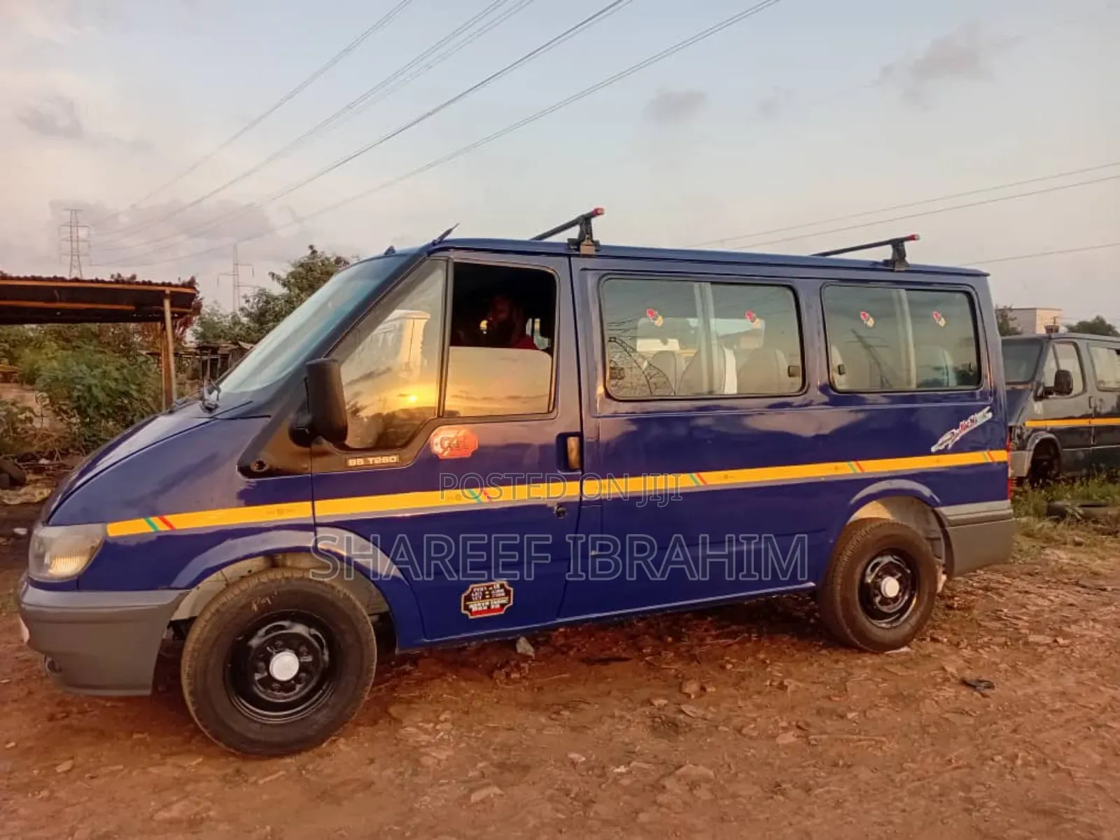 Ford Transit 2022 Blue