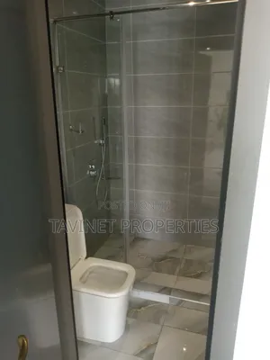 2bdrm Townhouse / Terrace in Ashaley Botwe for rent
