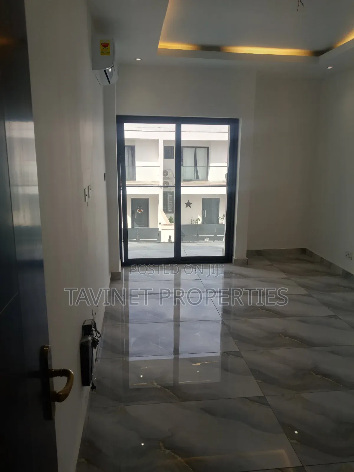 2bdrm Townhouse / Terrace in Ashaley Botwe for rent