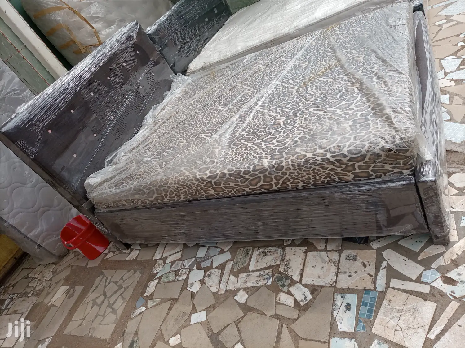 Black Bed With Matress❤🖤.Free Delivery
