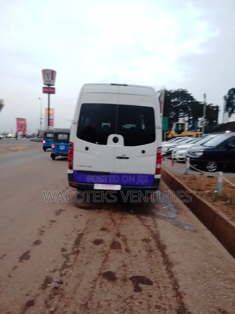 Volkswagen Crafter 2010 White