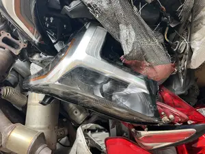 Tundra Headlight 2022,2023,2024