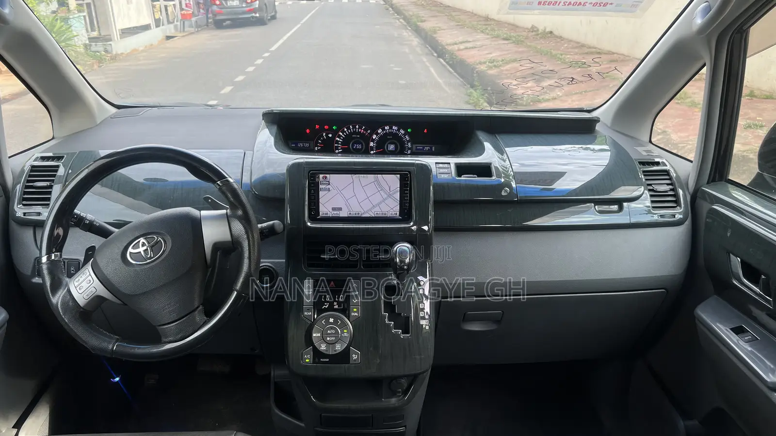 Toyota Voxy 2010 Black