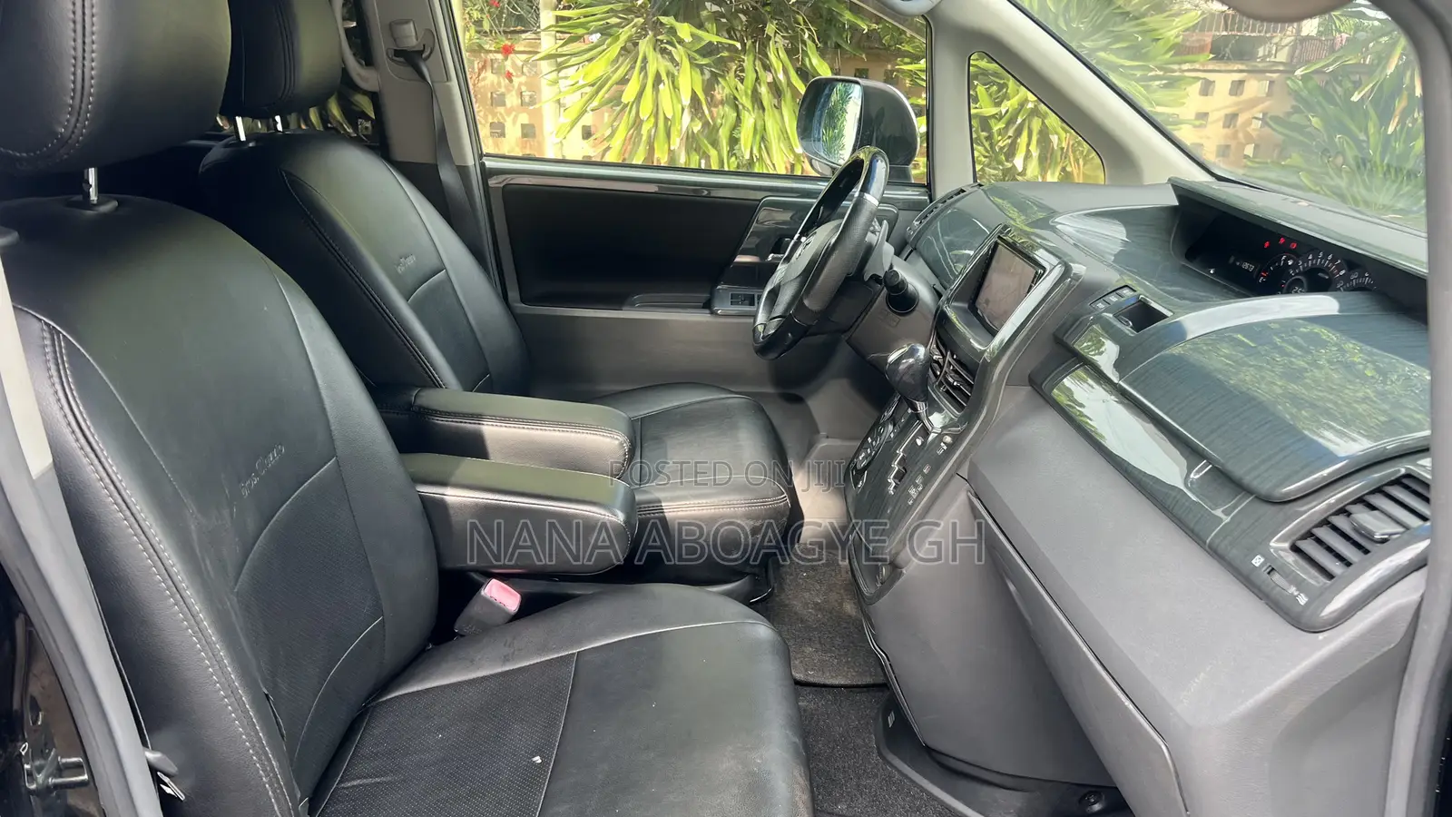 Toyota Voxy 2010 Black