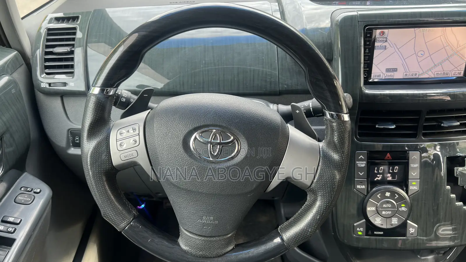 Toyota Voxy 2010 Black