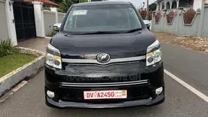 Toyota Voxy 2010 Black