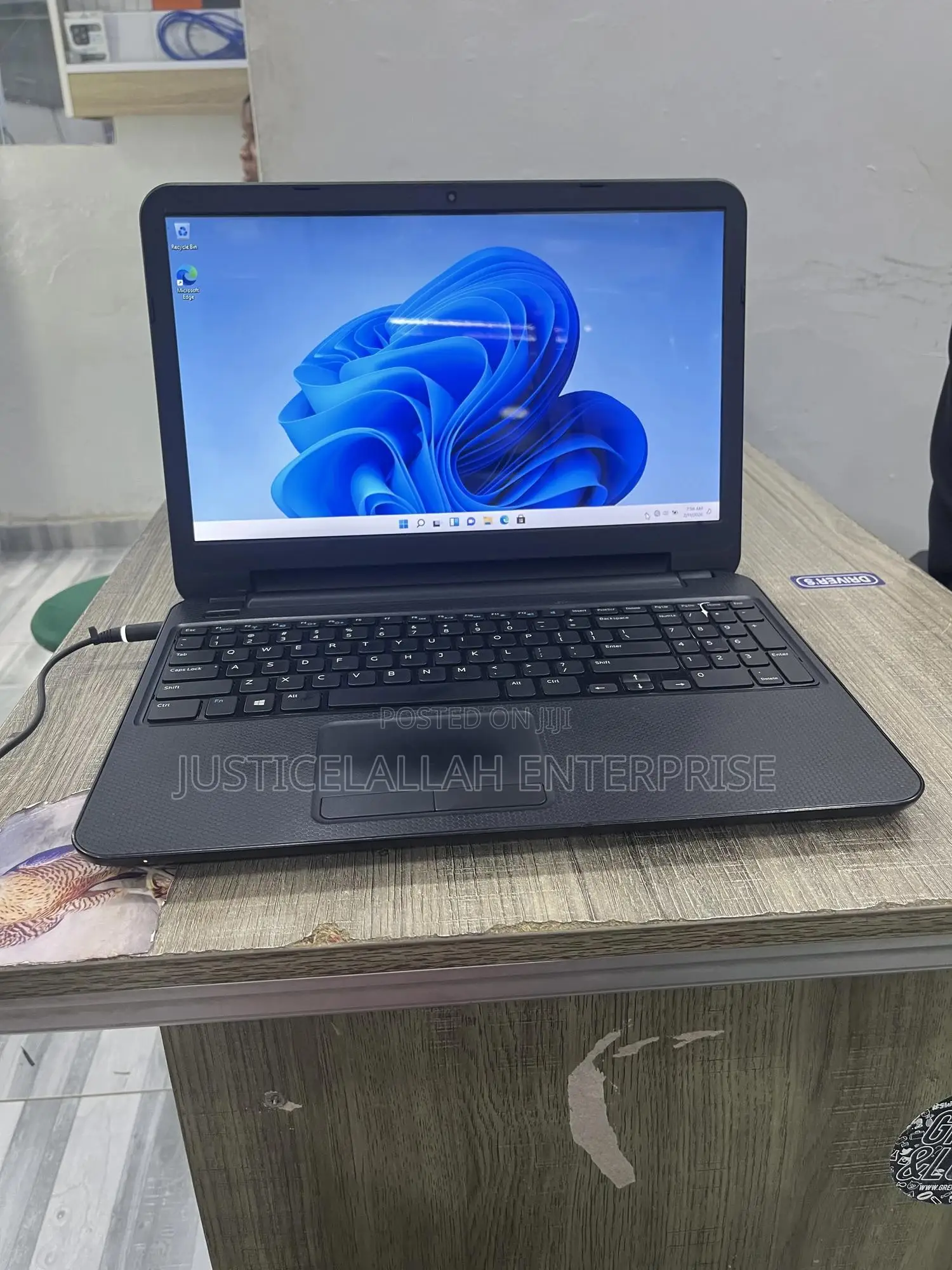 Laptop Dell Inspiron 15 3531 4GB Intel SSD 128GB