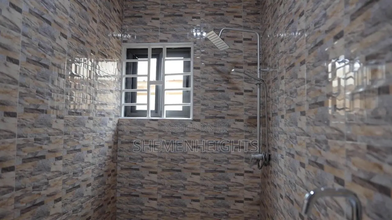 3bdrm House in Lakeside Estate for sale