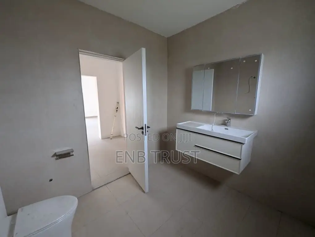 3bdrm Duplex in Cfc Estate for sale