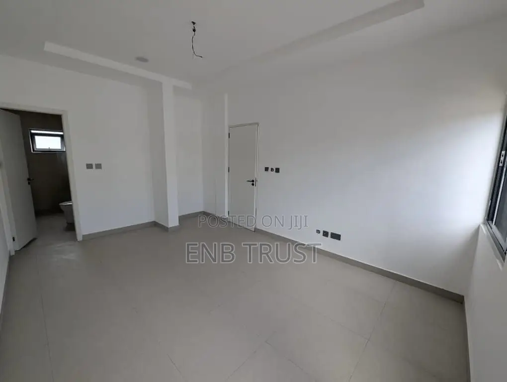 3bdrm Duplex in Cfc Estate for sale
