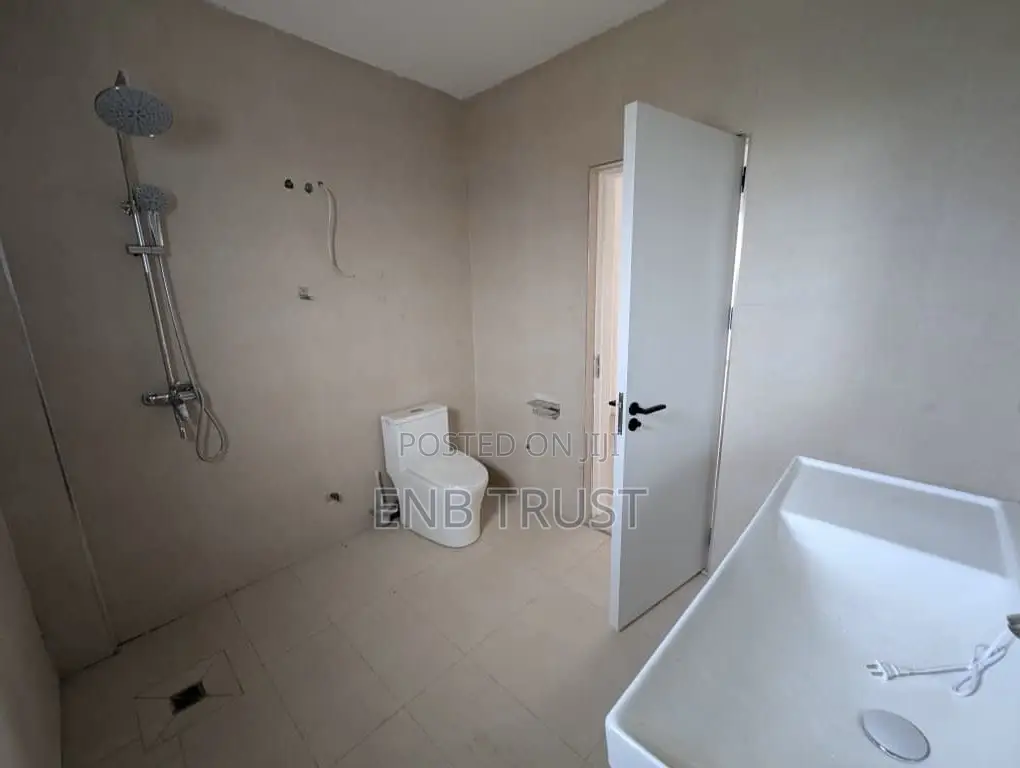 3bdrm Duplex in Cfc Estate for sale