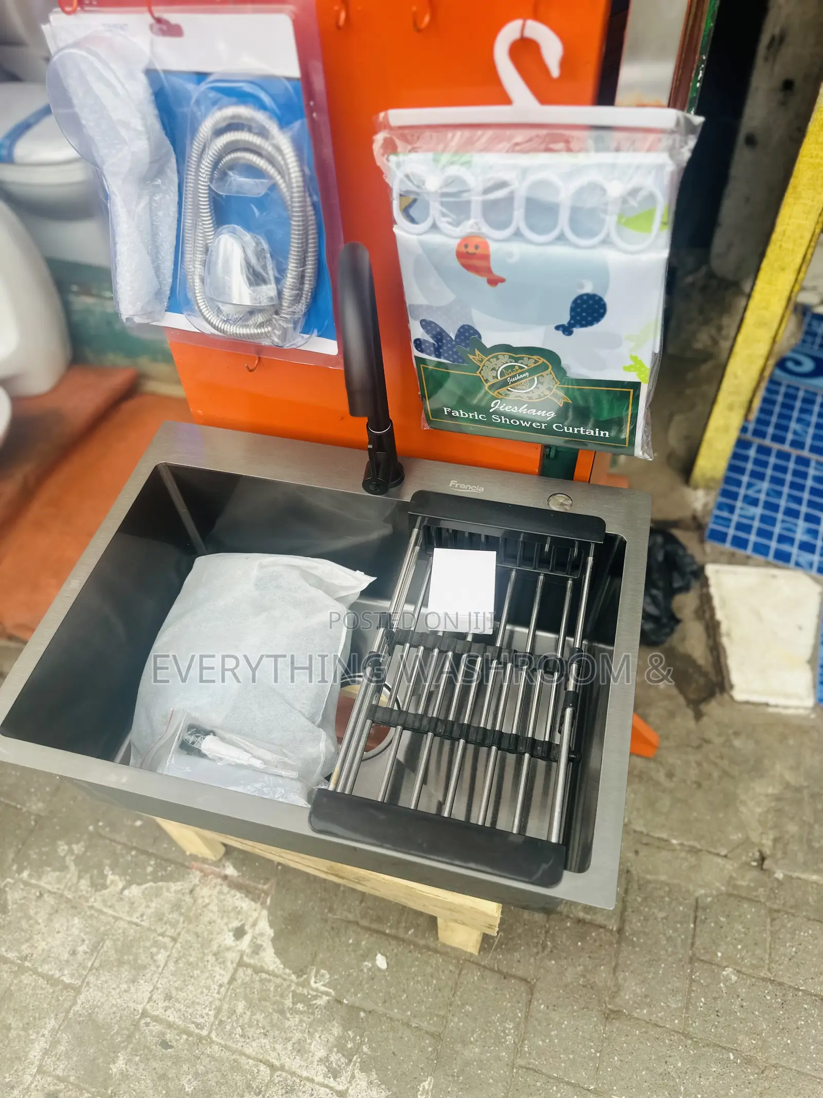Kitchen Sink and Tap _Black Cabinet Sink Complete With Accessories