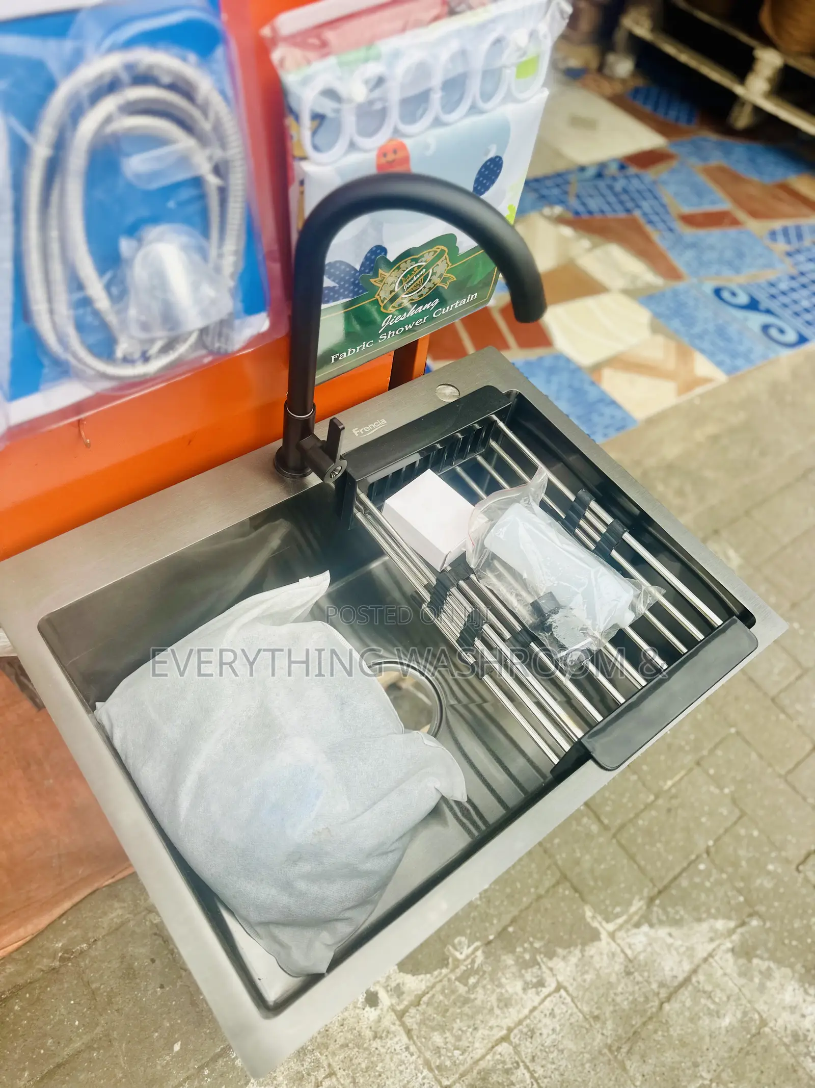 Kitchen Sink and Tap _Black Cabinet Sink Complete With Accessories