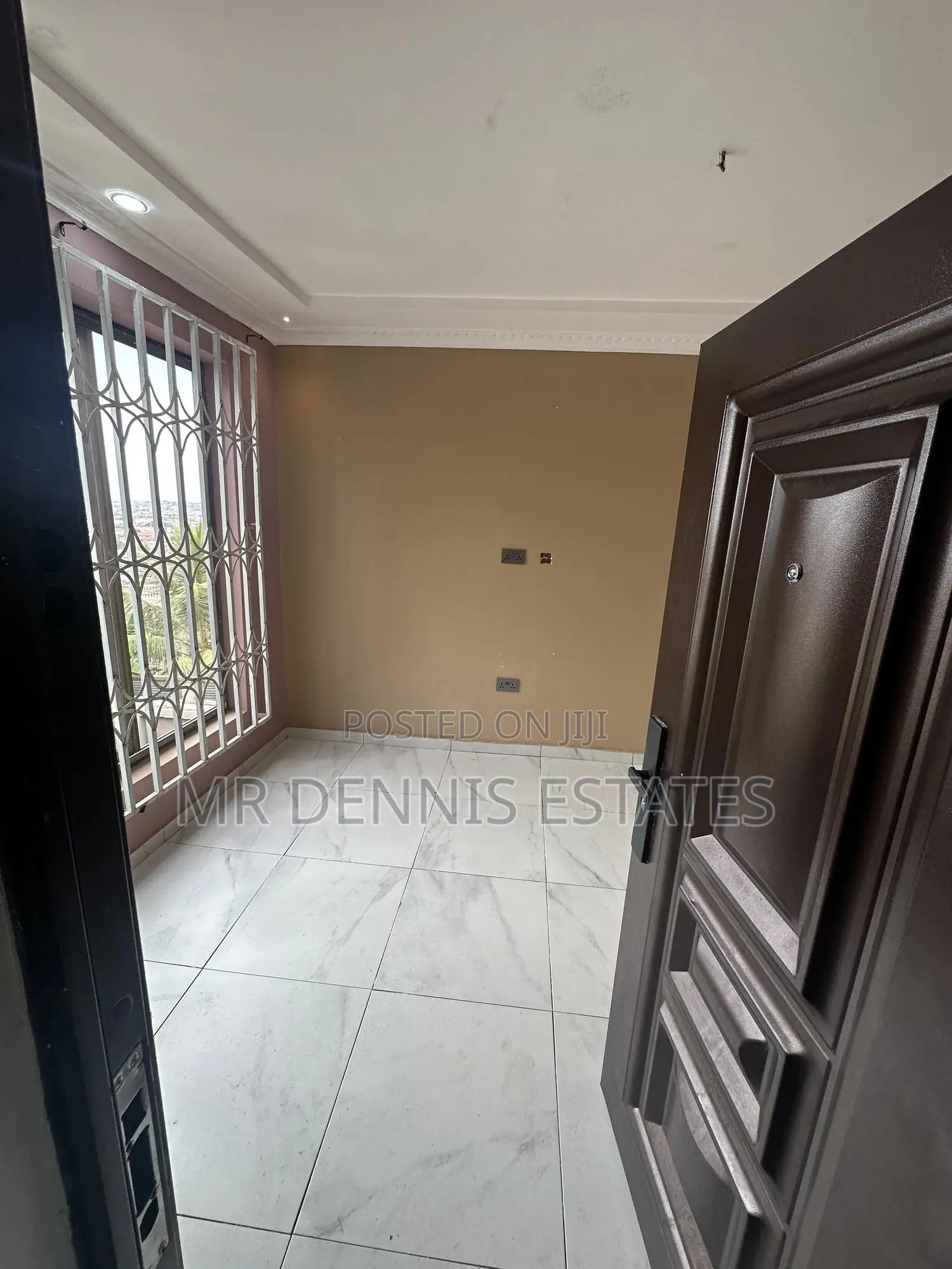 1bdrm Apartment in Westhills Mall for rent