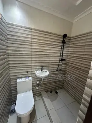 1bdrm Apartment in Westhills Mall for rent