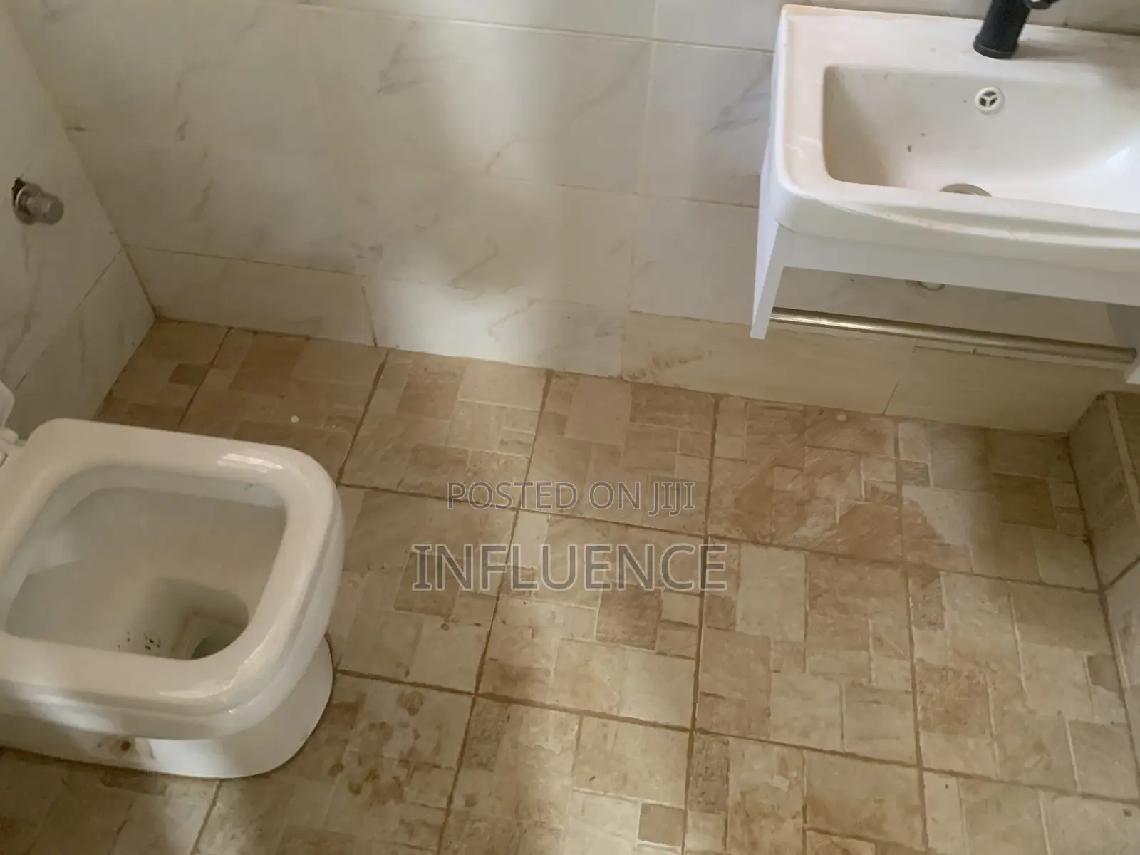 3bdrm Apartment in Adenta, East Legon for rent