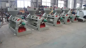 Palm Kernel Press Machine/Palm Oil Extractor/Shea Extractor Available