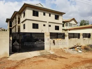 12bdrm Apartment in Fredimens Real, Kumasi Metropolitan for sale