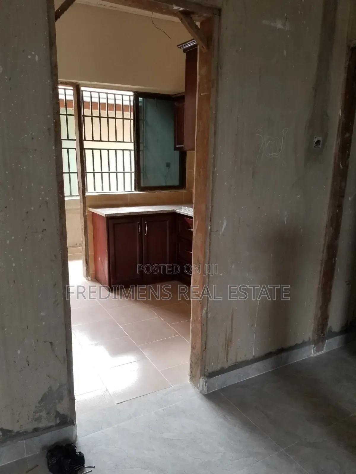 12bdrm Apartment in Fredimens Real, Kumasi Metropolitan for sale