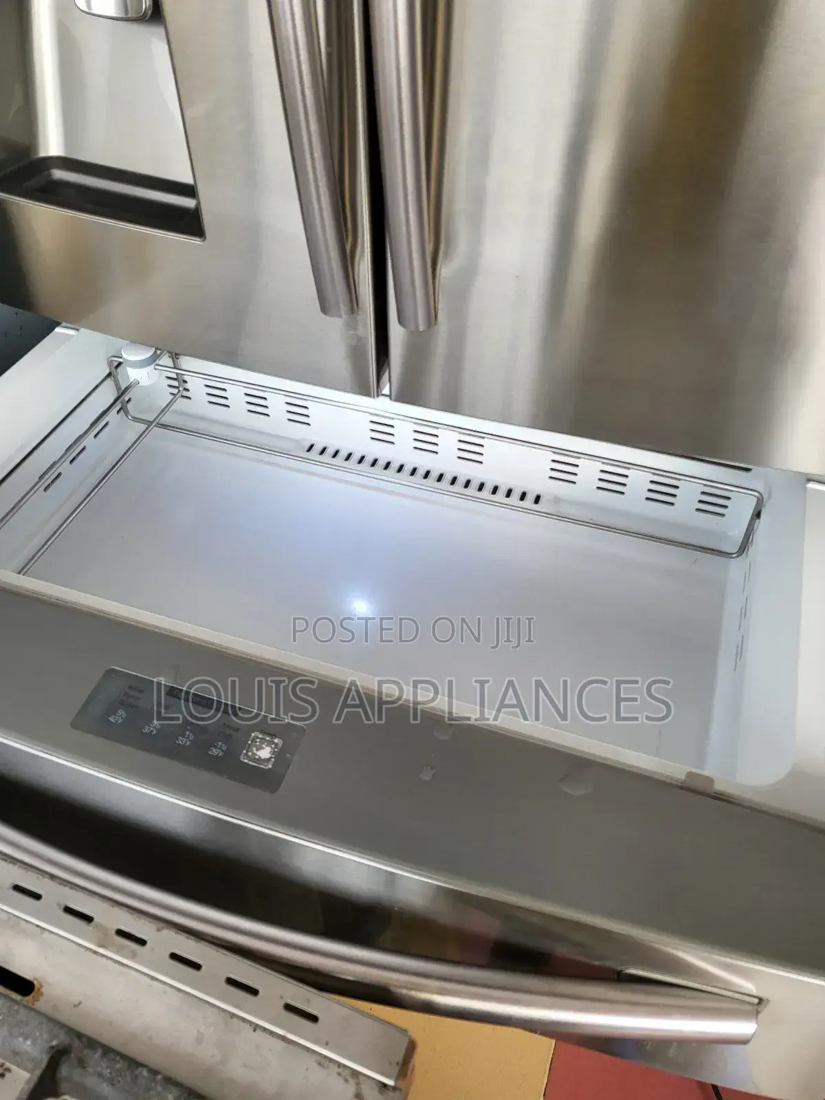 Strong And Neat Samsung French Door Fridge. 510l Inverter