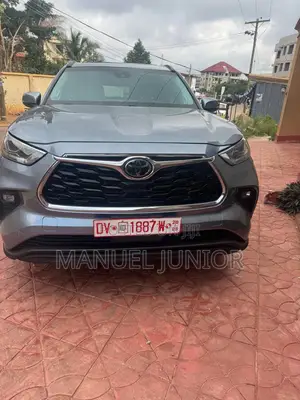 Toyota Highlander Limited FWD 2023 Gray