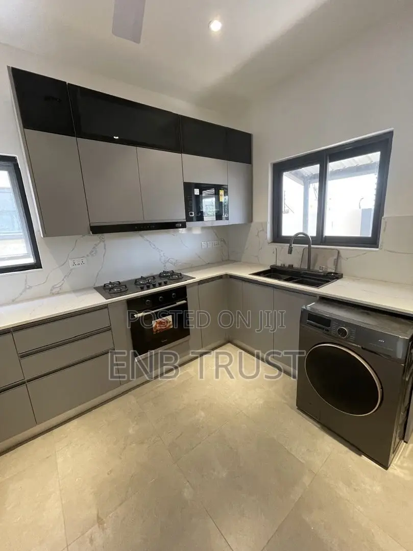 4bdrm Duplex in Pantang, Barrier for sale