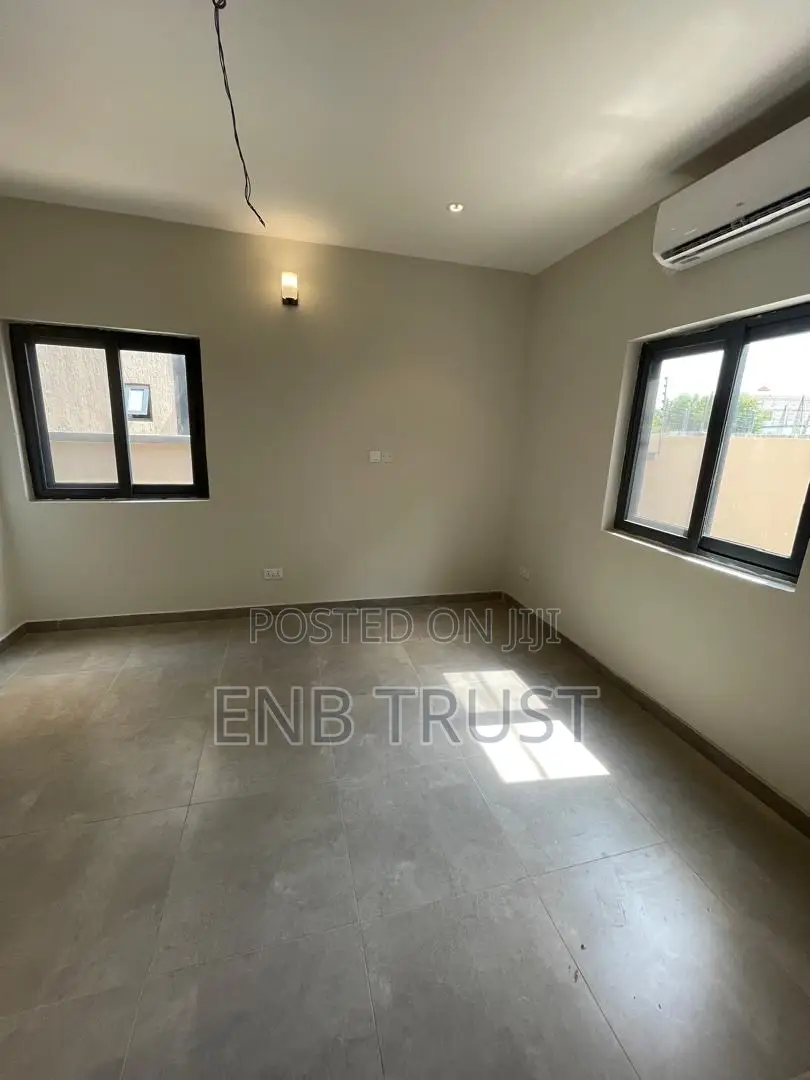 4bdrm Duplex in Pantang, Barrier for sale