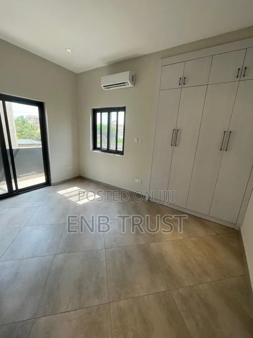 4bdrm Duplex in Pantang, Barrier for sale