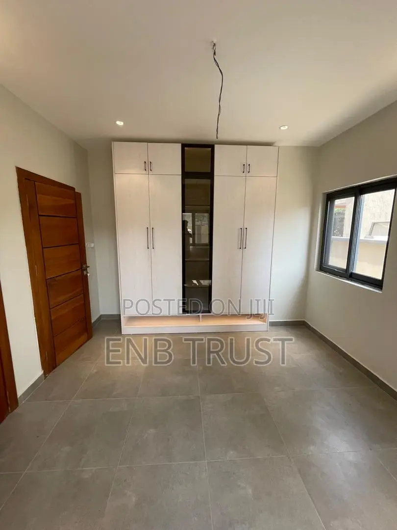 4bdrm Duplex in Pantang, Barrier for sale