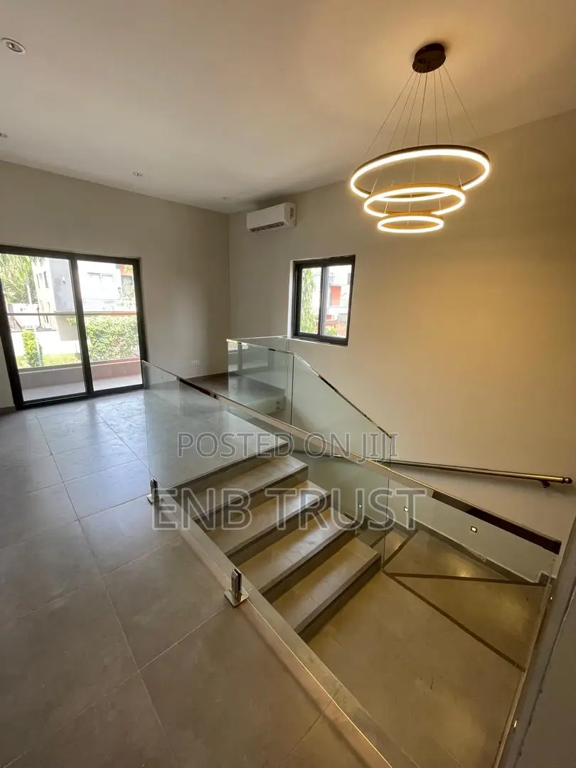 4bdrm Duplex in Pantang, Barrier for sale