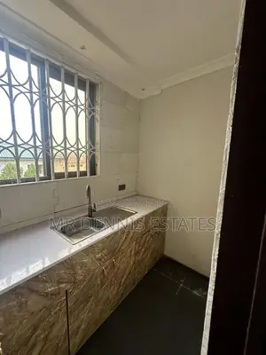 1bdrm Apartment in Westhills Mall for rent