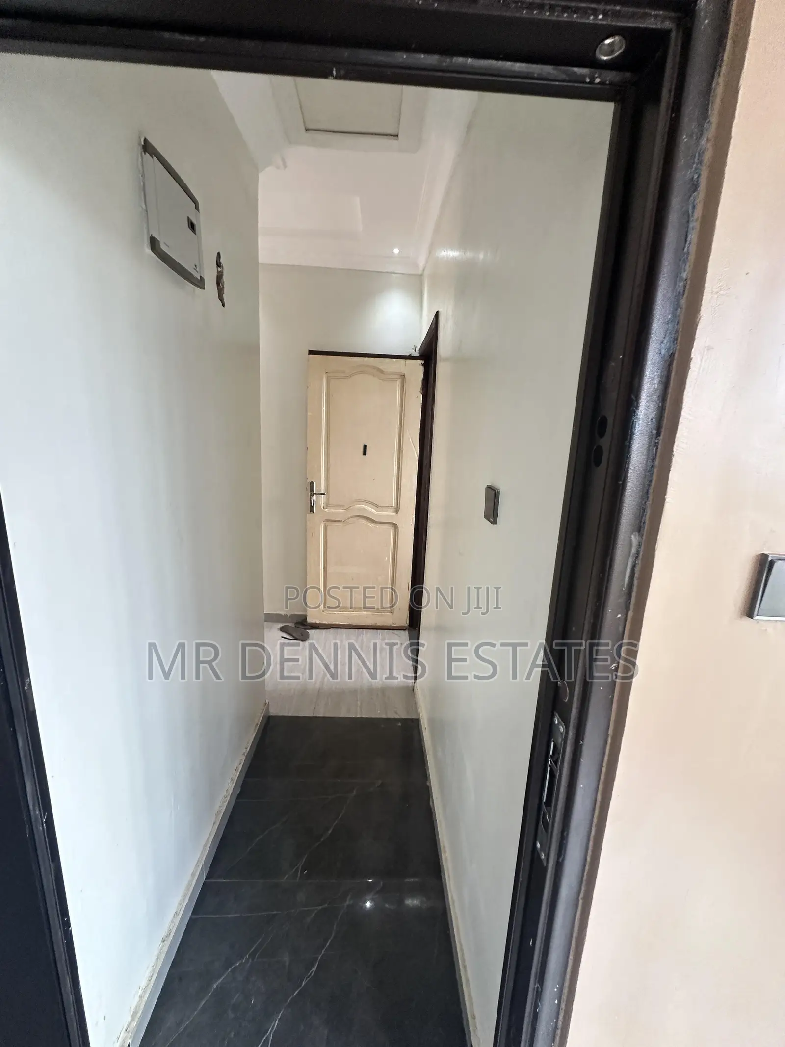 1bdrm Apartment in Westhills Mall for rent