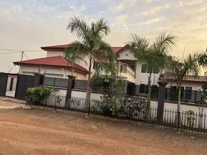 Furnished 5bdrm Mansion in Oyibi, Valley View Area for sale