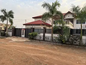 Furnished 5bdrm Mansion in Oyibi, Valley View Area for sale