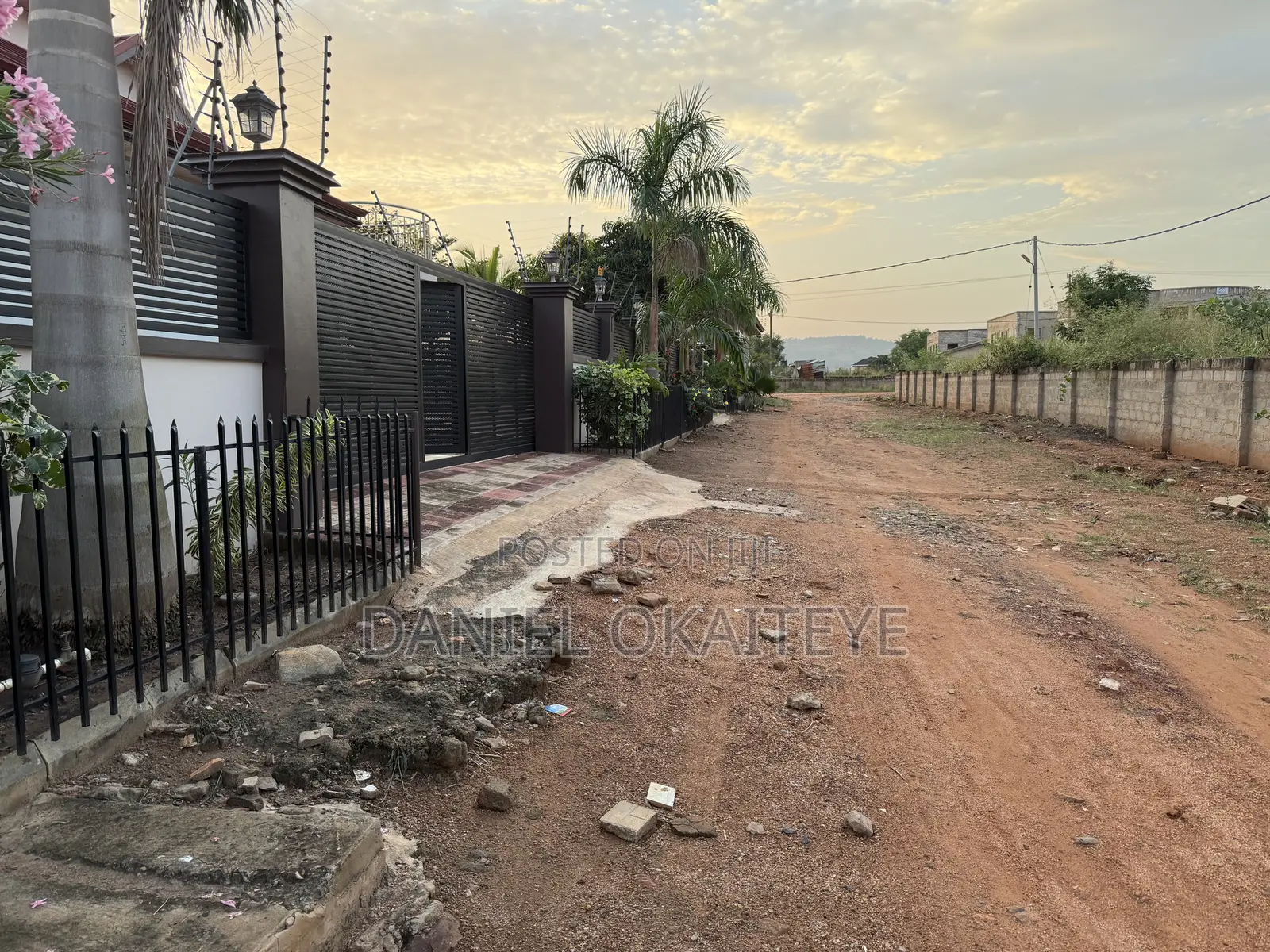 Furnished 5bdrm Mansion in Oyibi, Valley View Area for sale