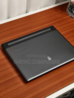 Laptop Dell Alienware M16 r1 32GB Intel Core i7 SSD 1T