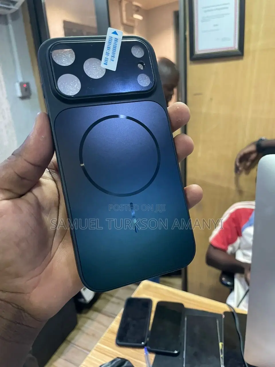 Magnetic Wireless Case for 17 Pro and Pro Max