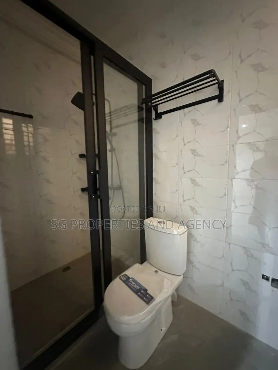 4bdrm House in Batsonaa, Baatsona Total for sale