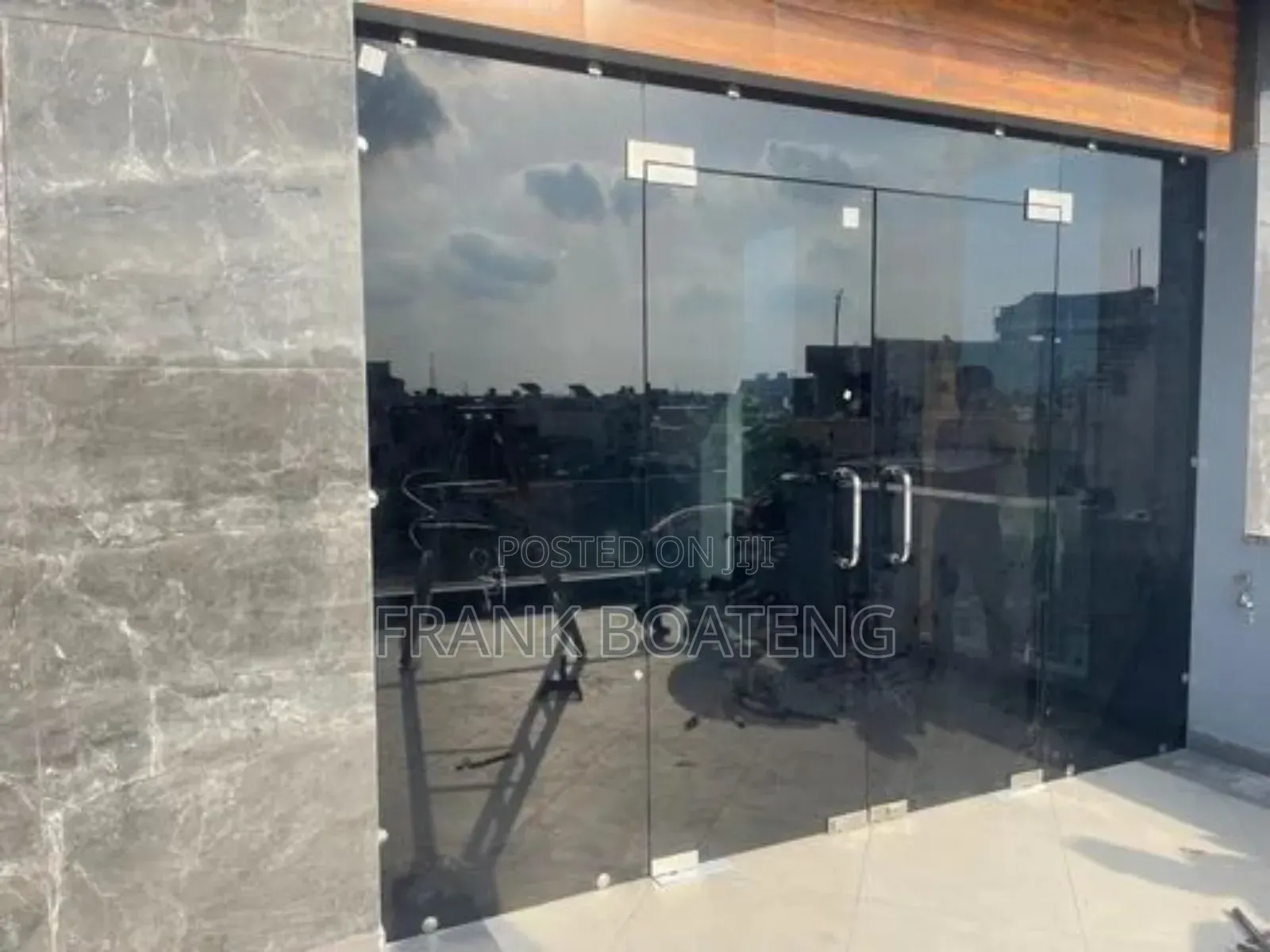 Frameless Double Swing Doorr Installation