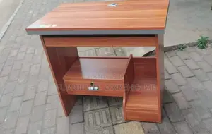 Computer Desk (0.8 M )