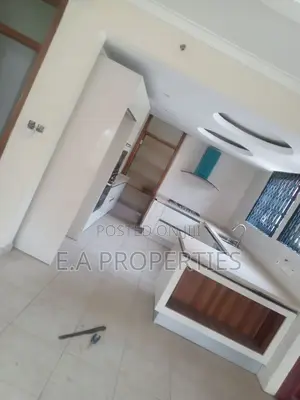 8bdrm House in E A Properties, Community 25 for sale