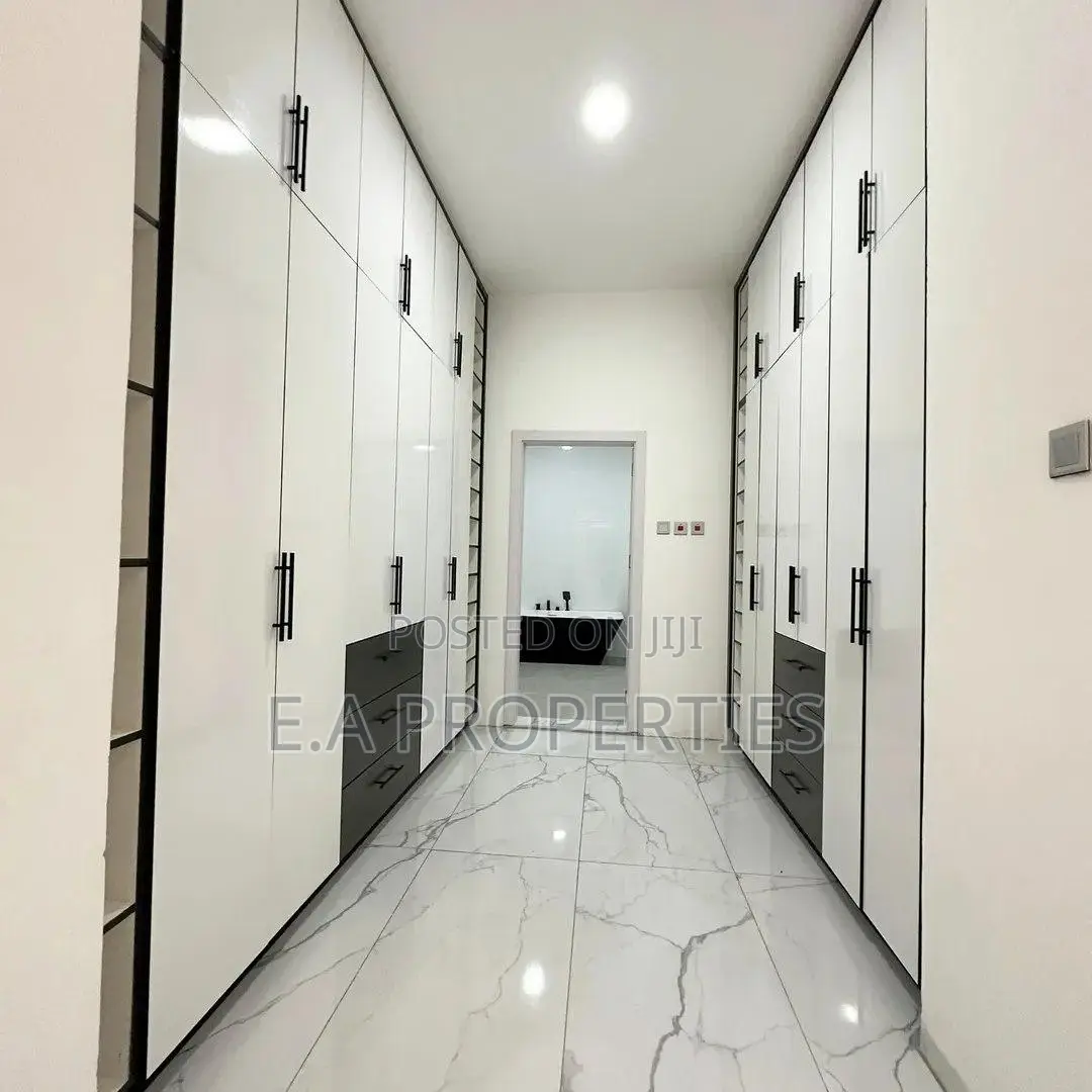 4bdrm House in Ea Properties, Lake Side Estate for sale