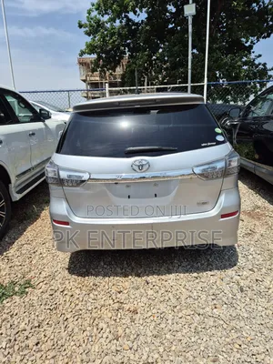Toyota Wish 2014 Silver