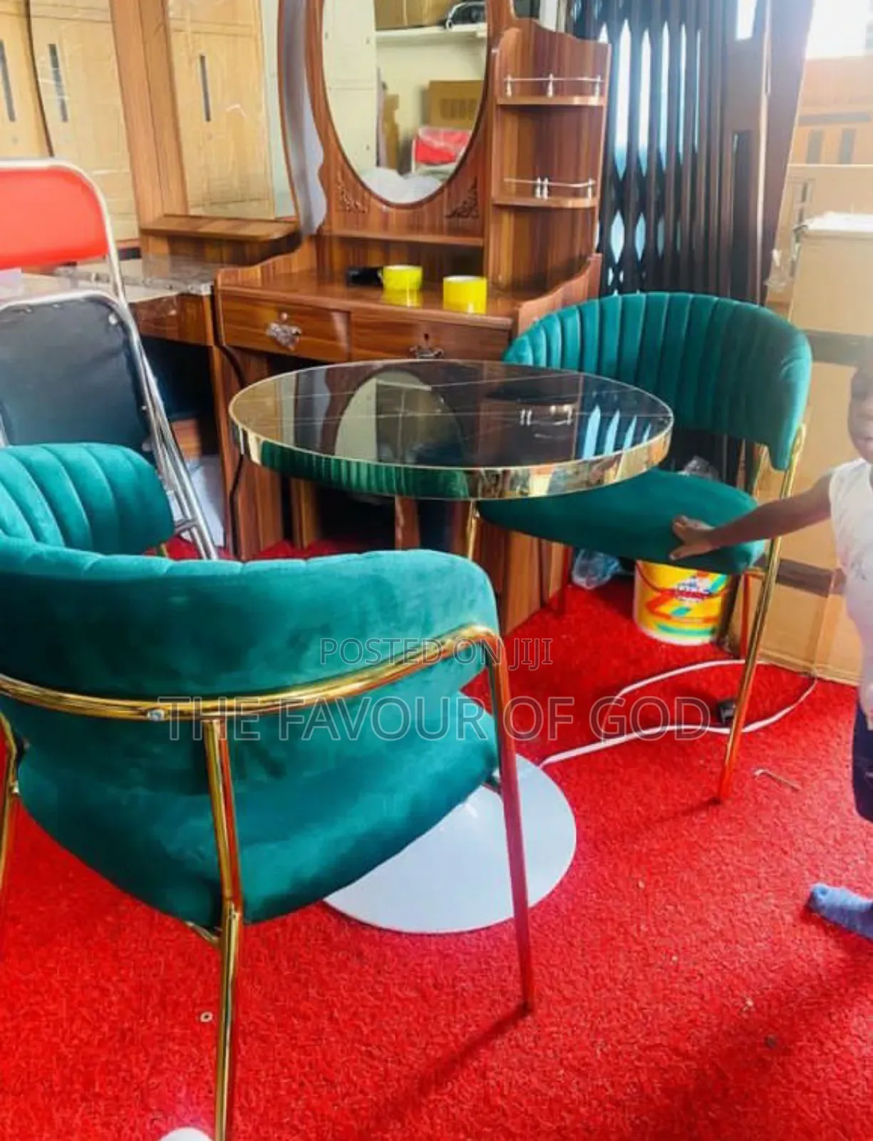 Nice Looking 2seater Dinning