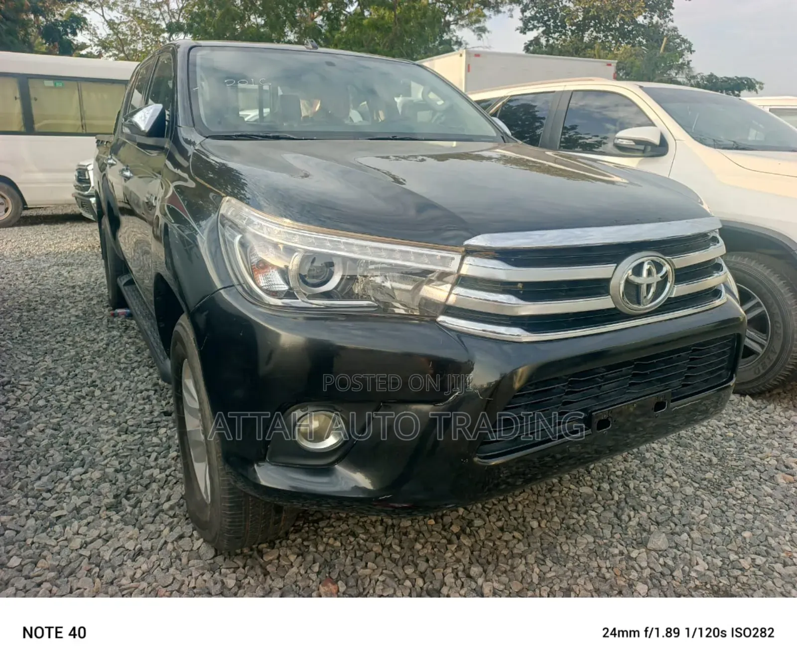 Toyota Hilux 2016 Black